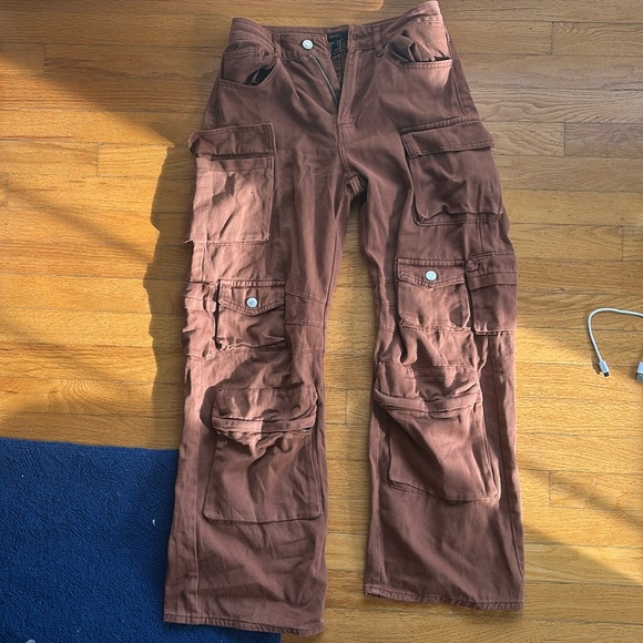 Forever21 reddish brown cargo pants. Size small - Picture 1 of 7
